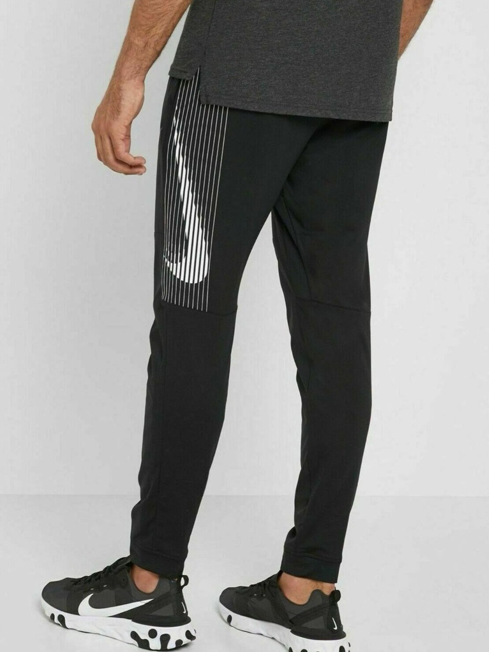 Nike Men’s Sportswear DriFIT Lightweight Training Pants Black Size Large